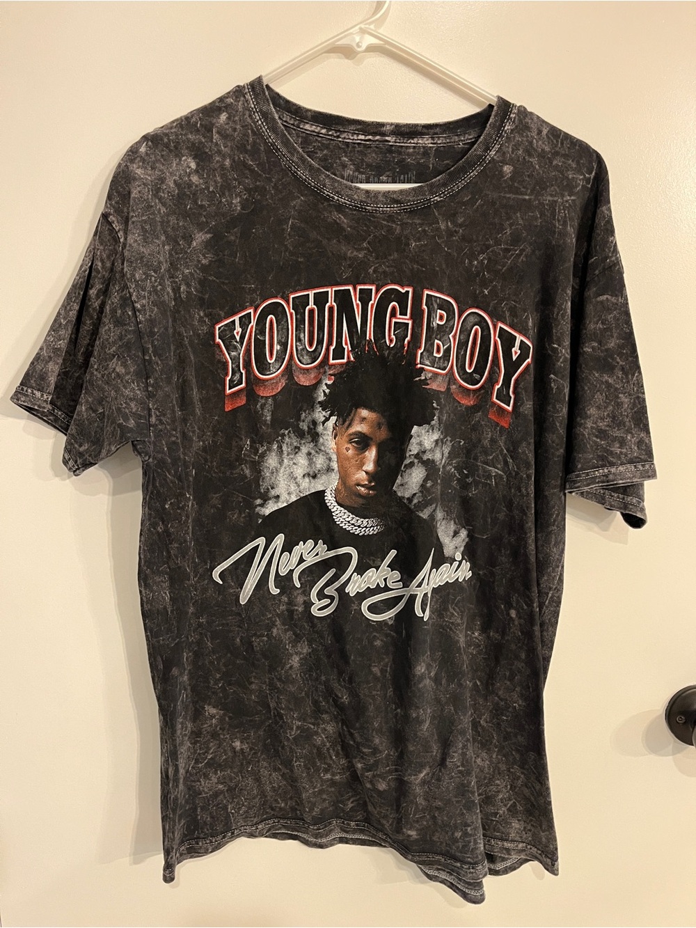 Men’s size M/L NBA Youngboy Never Broke Again Tee Shirt